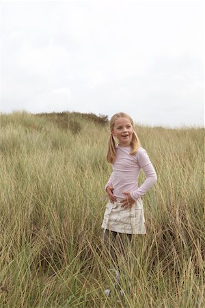 simsearch:700-01042733,k - Girl in Field of Long Grass Stock Photo - Rights-Managed, Code: 700-01042743