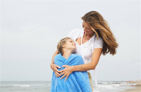dutch ethnicity - Portrait of Mother and Daughter at Beach Stock Photo - Rights-Managed, Code: 700-01042884