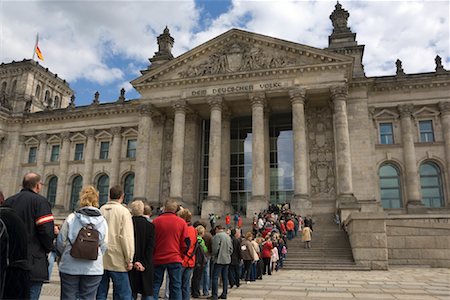 simsearch:700-00948969,k - Tourists Lined Up at the Reichstag, Berlin, Germany Stock Photo - Rights-Managed, Code: 700-01043583