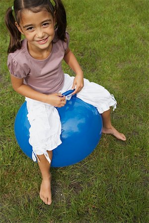 simsearch:600-03692097,k - Girl Playing Outdoors Stock Photo - Rights-Managed, Code: 700-01072076