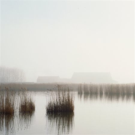 simsearch:700-03685769,k - Farm Scene in Winter Fog Stock Photo - Rights-Managed, Code: 700-01072732