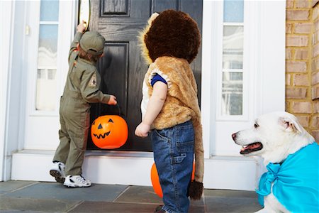 Children Trick or Treating Stock Photo - Rights-Managed, Code: 700-01073786