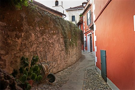 Lane Between Houses, Fisherman's Island, Italy Stock Photo - Rights-Managed, Code: 700-01083371