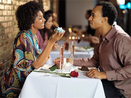 simsearch:700-06553388,k - Couple in Restaurant Stock Photo - Rights-Managed, Code: 700-01183565