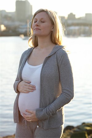 simsearch:700-00424715,k - Pregnant Woman Outdoors Stock Photo - Rights-Managed, Code: 700-01194723