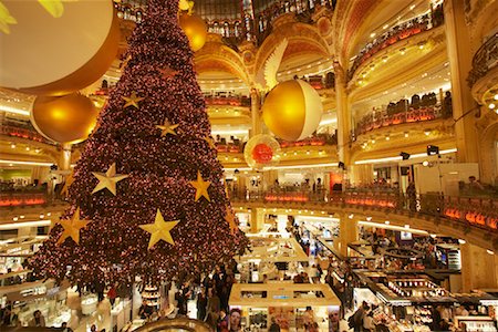 simsearch:700-06531927,k - Interior of Galeries Lafayette at Christmas, Paris, France Stock Photo - Rights-Managed, Code: 700-01194999