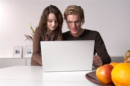 simsearch:400-05697169,k - Father and Daughter Using Laptop Computer Stock Photo - Rights-Managed, Code: 700-01198944