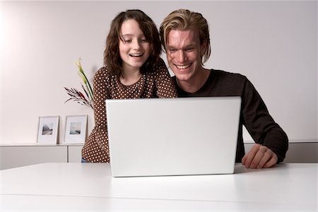 simsearch:400-05697169,k - Father and Daughter Using Laptop Computer Stock Photo - Rights-Managed, Code: 700-01198946