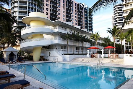 simsearch:700-03440200,k - Piscine et Patio, Royal Palm Hotel, South Beach, Miami, Florida, USA Photographie de stock - Rights-Managed, Code: 700-01200226