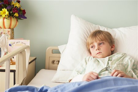 simsearch:700-03768690,k - Boy in Hospital Stock Photo - Rights-Managed, Code: 700-01236063