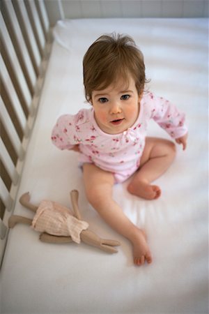 Baby in Crib Foto de stock - Con derechos protegidos, Código: 700-01249306