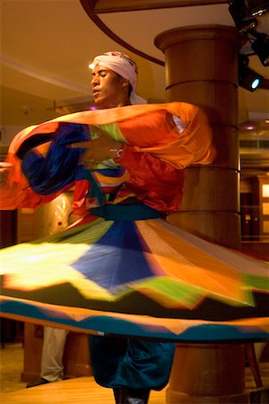 simsearch:400-05701566,k - Whirling Dervish danseur, Luxor, Égypte Photographie de stock - Rights-Managed, Code: 700-01276228