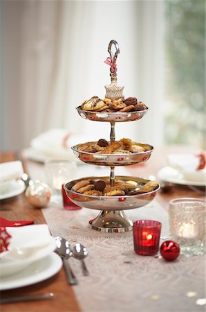 simsearch:600-01838228,k - Christmas Cookies at Dinner Table Stock Photo - Rights-Managed, Code: 700-01296215