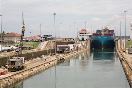 panama picture with ship in lock - Gatun Lock, Panama Canal, Panama Stock Photo - Rights-Managed, Code: 700-01374379