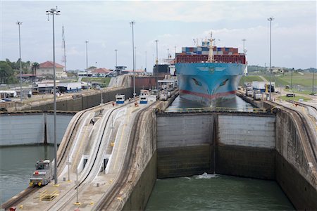 panama picture with ship in lock - Gatun Lock, Panama Canal, Panama Stock Photo - Rights-Managed, Code: 700-01374387