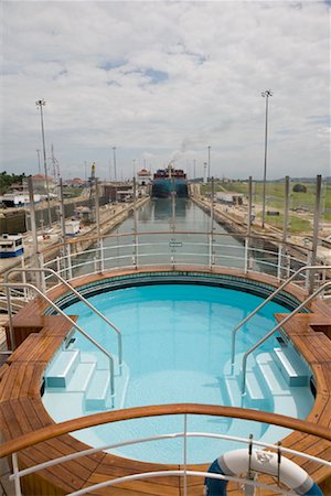 panamanian - Swimming Pool, Gatun Lock, Panama Canal, Panama Stock Photo - Rights-Managed, Code: 700-01374380