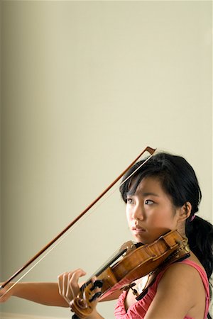 simsearch:640-01365707,k - Girl Playing Violin Stock Photo - Rights-Managed, Code: 700-01540858