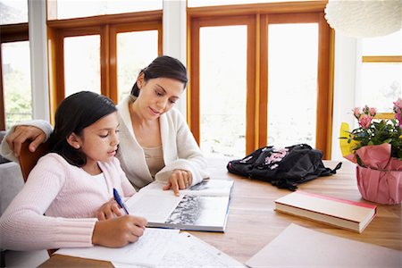 simsearch:700-01345037,k - Mother Helping Daughter with Homework Foto de stock - Con derechos protegidos, Código: 700-01572104