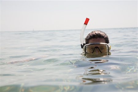 face underwater - Woman Snorkeling Foto de stock - Con derechos protegidos, Código: 700-01617024