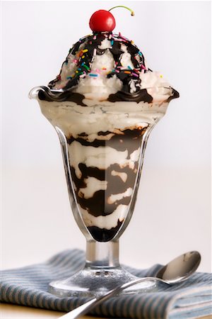Ice Cream Sundae Stock Photo - Rights-Managed, Code: 700-01646246