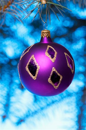 Purple Christmas Ball Stock Photo - Rights-Managed, Code: 700-01695400