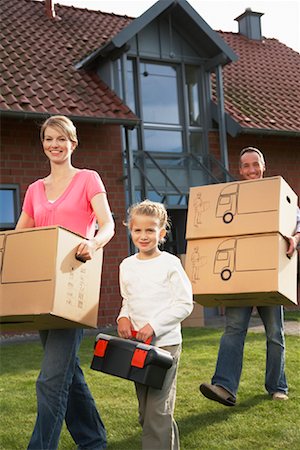 simsearch:400-07930718,k - Family Carrying Boxes Stock Photo - Rights-Managed, Code: 700-01716524