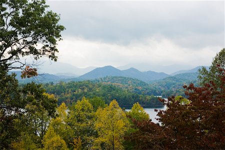 Little Tennessee River and the Great Smokey Mountains, North Carolina, USA Stock Photo - Rights-Managed, Code: 700-01755545