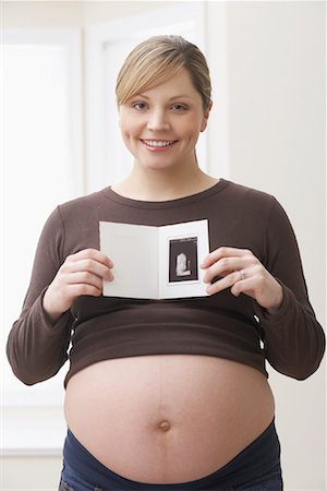 simsearch:700-00639454,k - Pregnant Woman With Ultrasound Picture Stock Photo - Rights-Managed, Code: 700-01837443