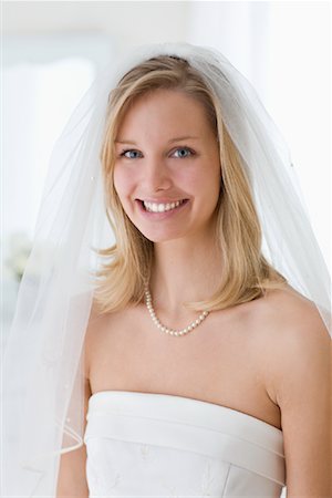 simsearch:600-03445540,k - Portrait of Bride Stock Photo - Rights-Managed, Code: 700-01879557