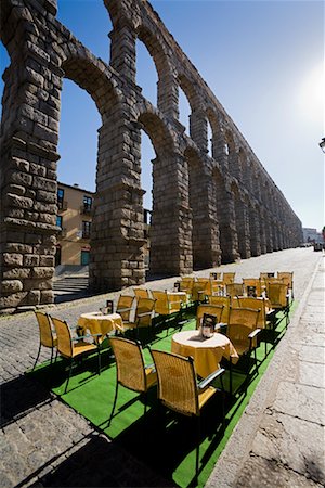 simsearch:855-08420585,k - Aqueduct of Segovia, Segovia, Segovia Province, Castilla y Leon, Spain Stock Photo - Rights-Managed, Code: 700-01879776