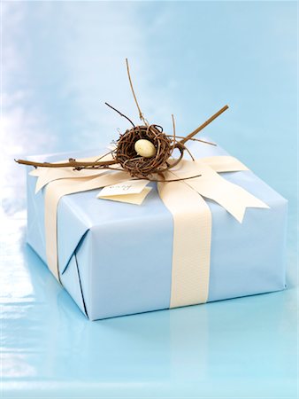 simsearch:622-06190925,k - Still Life of Gift Stock Photo - Rights-Managed, Code: 700-01955814