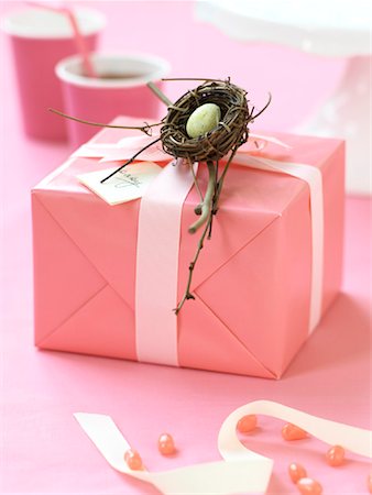 simsearch:622-06190925,k - Still Life of Gift Stock Photo - Rights-Managed, Code: 700-01955811