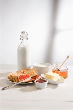 simsearch:600-02033679,k - Still Life of Breakfast Foods Stock Photo - Rights-Managed, Code: 700-02010117