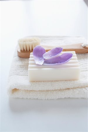 Crocus and Bath Products Stock Photo - Rights-Managed, Code: 700-02038193