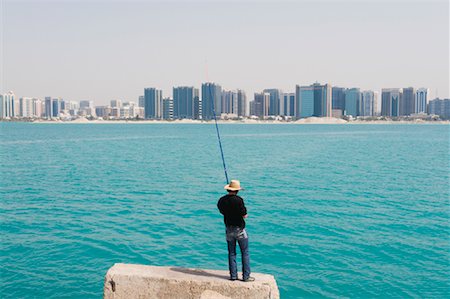 Fisherman in Abu Dhabi, United Arab Emirates Foto de stock - Con derechos protegidos, Código: 700-02046715