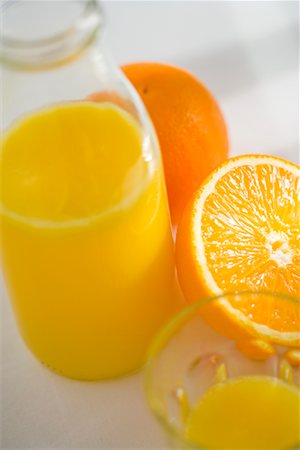 simsearch:700-00015318,k - Oranges et jus d'orange Photographie de stock - Rights-Managed, Code: 700-02055590