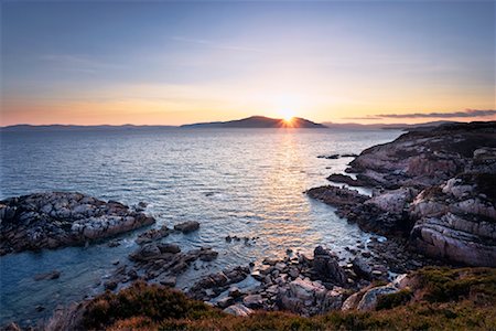simsearch:700-03508663,k - Sunrise Over Bay, Near Kintra, Ross of Mull, Argyll and Bute, Isle of Mull, Inner Hebrides, Scotland Stock Photo - Rights-Managed, Code: 700-02071105