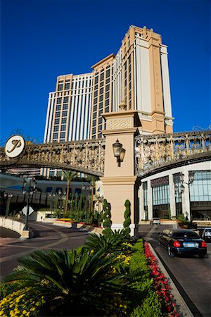road to paradise - The Palazzo Hotel, Paradise, Las Vegas, Utah, USA Stock Photo - Rights-Managed, Code: 700-02175824