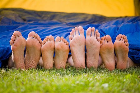 sleeping man foot - Personnes sous tente Photographie de stock - Rights-Managed, Code: 700-02200862