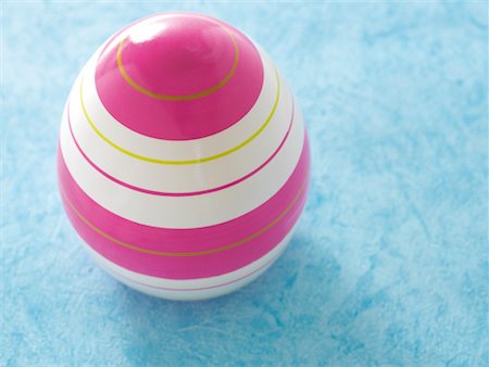 simsearch:700-01173313,k - Striped Easter Egg Stock Photo - Rights-Managed, Code: 700-02245180