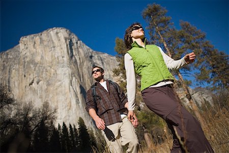 simsearch:600-01693945,k - Couple Walking through El Capitan Meadow, Yosemite National Park, California, USA Stock Photo - Rights-Managed, Code: 700-02245518
