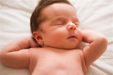 Gros plan du nouveau-né bébé fille Photographie de stock - Rights-Managed, Code: 700-02263910