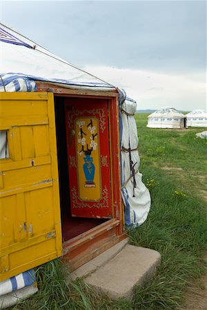 simsearch:700-02263895,k - Extérieur de l'yourte au Resort Xiri Tala Prairie, Mongolie intérieure, Chine Photographie de stock - Rights-Managed, Code: 700-02288336