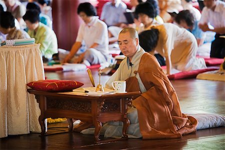 south korean (male) - Monk and Worshippers at Bongeunsa Temple, Seoul, South Korea Stock Photo - Rights-Managed, Code: 700-02289621