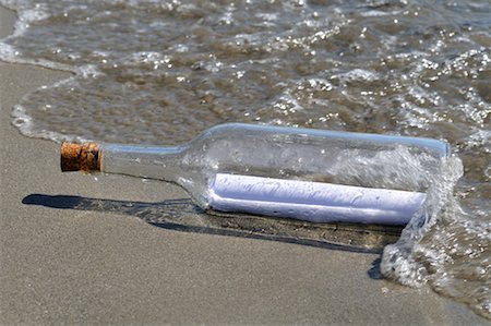 seal not animal - Message in a Bottle Stock Photo - Rights-Managed, Code: 700-02346167