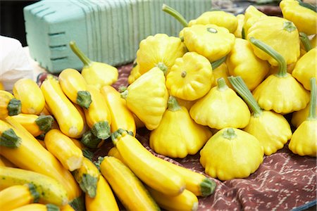 peter reali - Zucchini and Squash on Table at Farmer's Market Stock Photo - Rights-Managed, Code: 700-02347772
