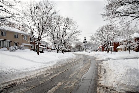 snowbank - Road, Toronto, Ontario, Canada Stock Photo - Rights-Managed, Code: 700-02519148