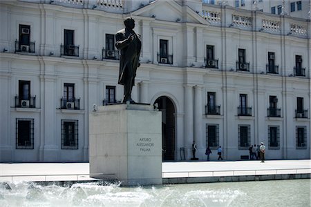 simsearch:700-02594225,k - Statue of President Alessandri in Citizenry Square, Palacio de La Moneda, Santiago, Chile Stock Photo - Rights-Managed, Code: 700-02594237