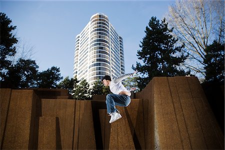 Man Practicing Parkour, Portland, Oregon, USA Stock Photo - Rights-Managed, Code: 700-02645677