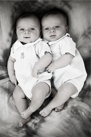 dazzo - Portrait of Twin Boys Stock Photo - Rights-Managed, Code: 700-02701276